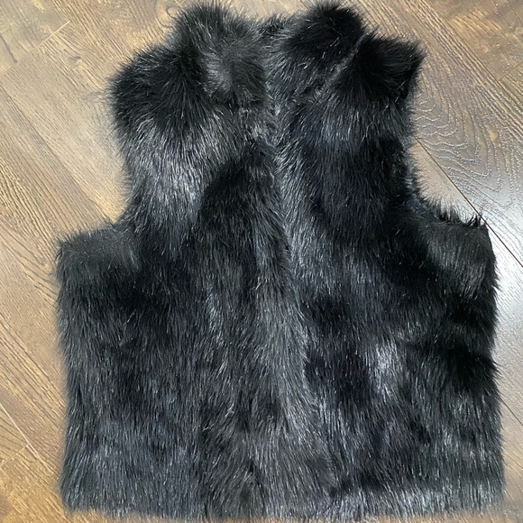 Holt Renfrew Faux Fur Vest - Picture 1 of 3